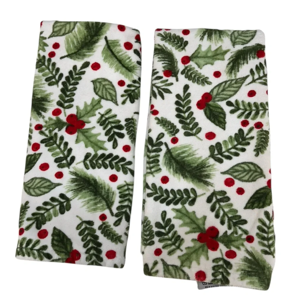 Deborah Connolly Designs Christmas Holly Leaves & Berries Bath Hand Towels 2pcs